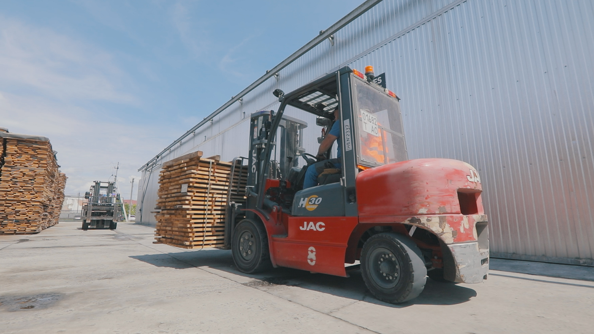 Corporate Video for Manufacturing and B2B: From Concept Development to Final Video